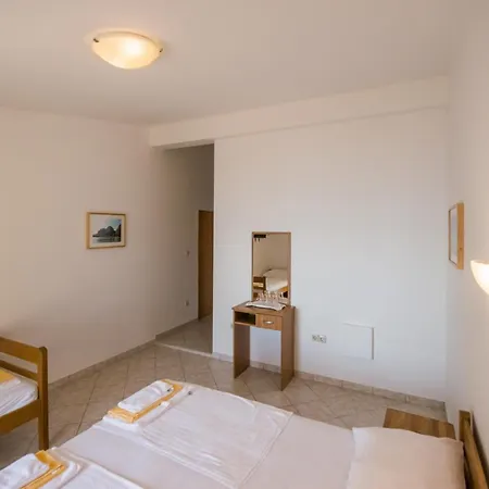 Oda ve Kahvaltı Belvedere 3*