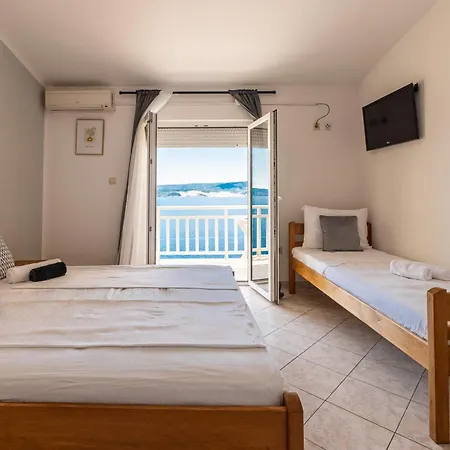 Oda ve Kahvaltı Belvedere 3*