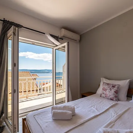 Oda ve Kahvaltı Belvedere 3*