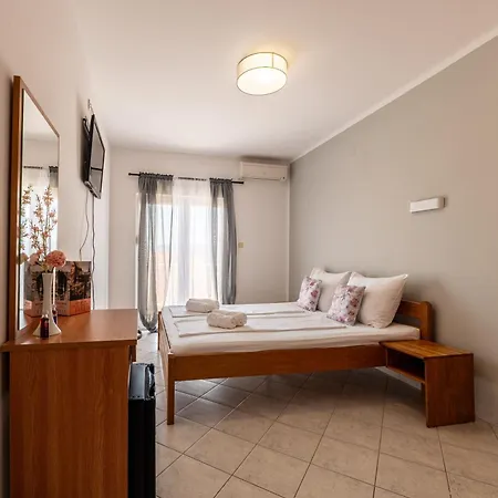 Oda ve Kahvaltı Belvedere Lokva Rogoznica