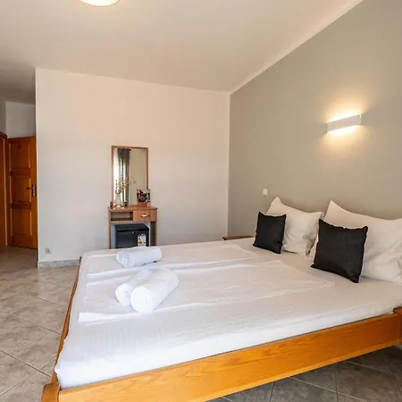 Oda ve Kahvaltı Belvedere Lokva Rogoznica